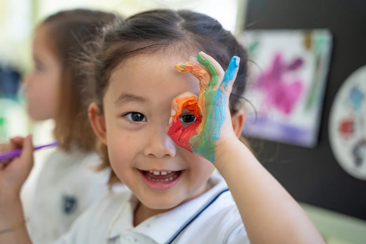 Solicita información